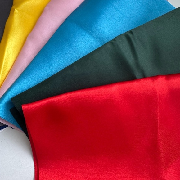 9 Pcs Satin Cloths 17.5” x8” NWT - Picture 6 of 10